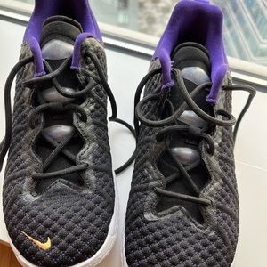 Nike LeBron XVIII EP 18 NEW Boys size 3Y